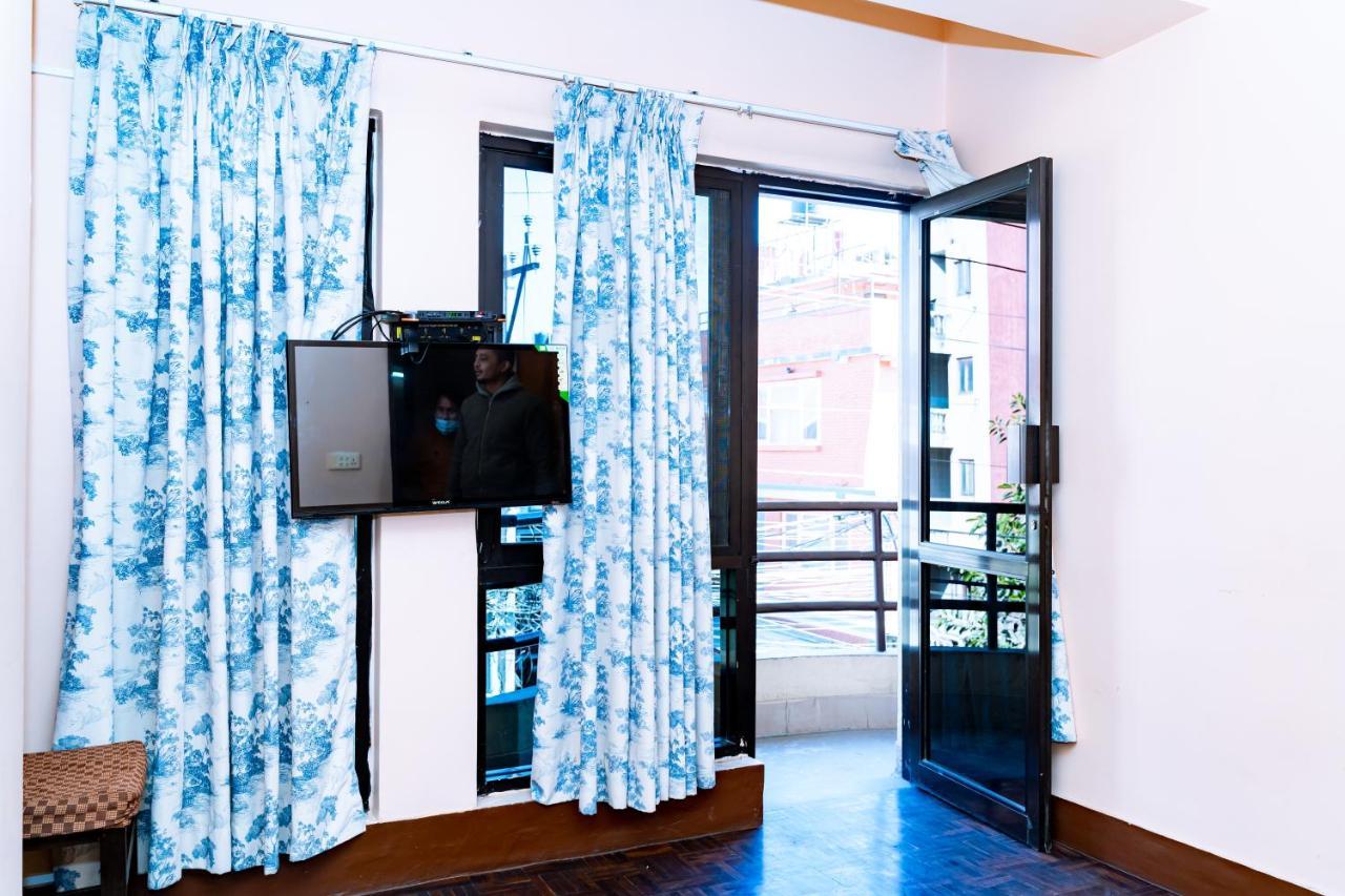 Kbb Hotel And Apartments Hosted By Hostmandu Lalitpur Ngoại thất bức ảnh